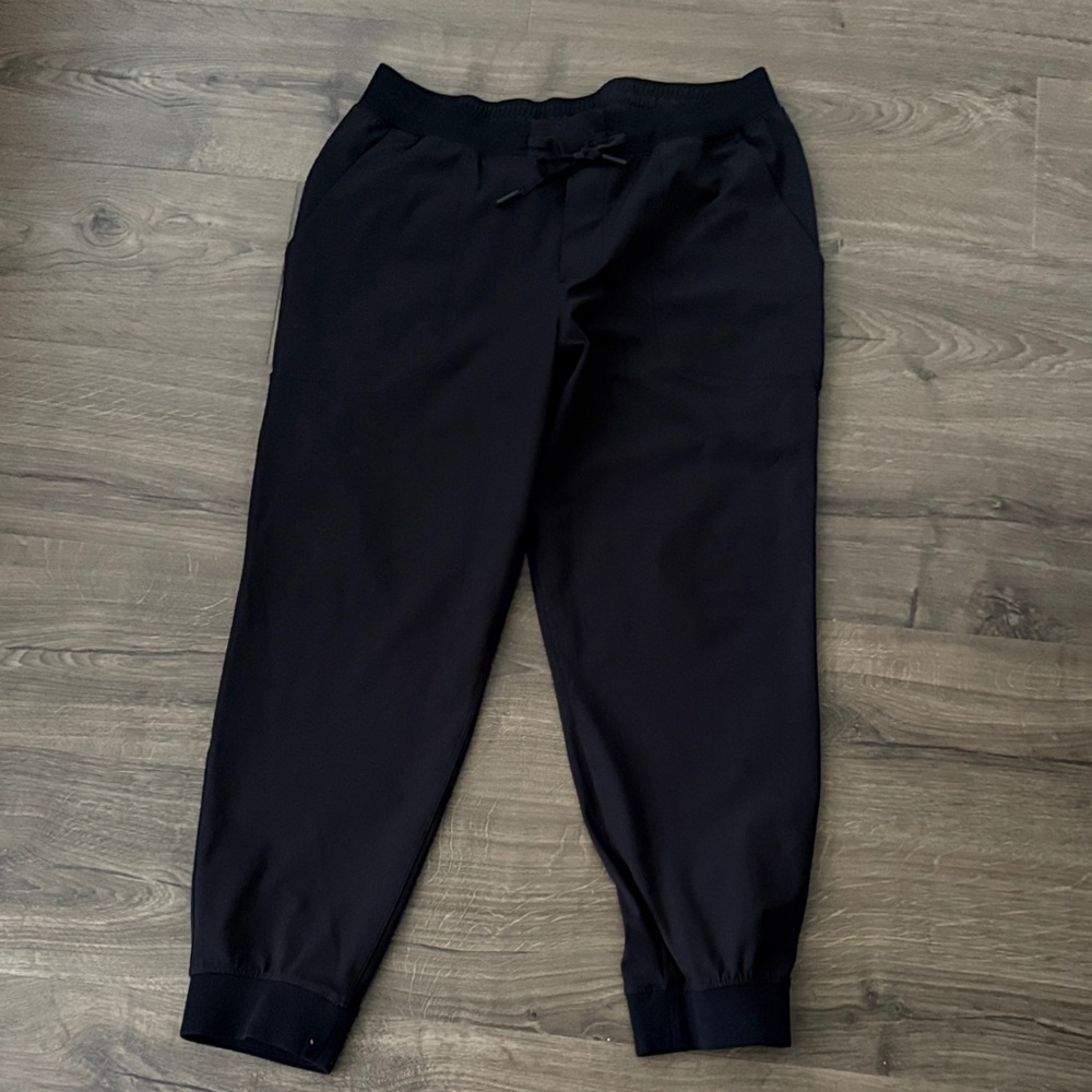 Lululemon ABC Joggers (Shorter Length)